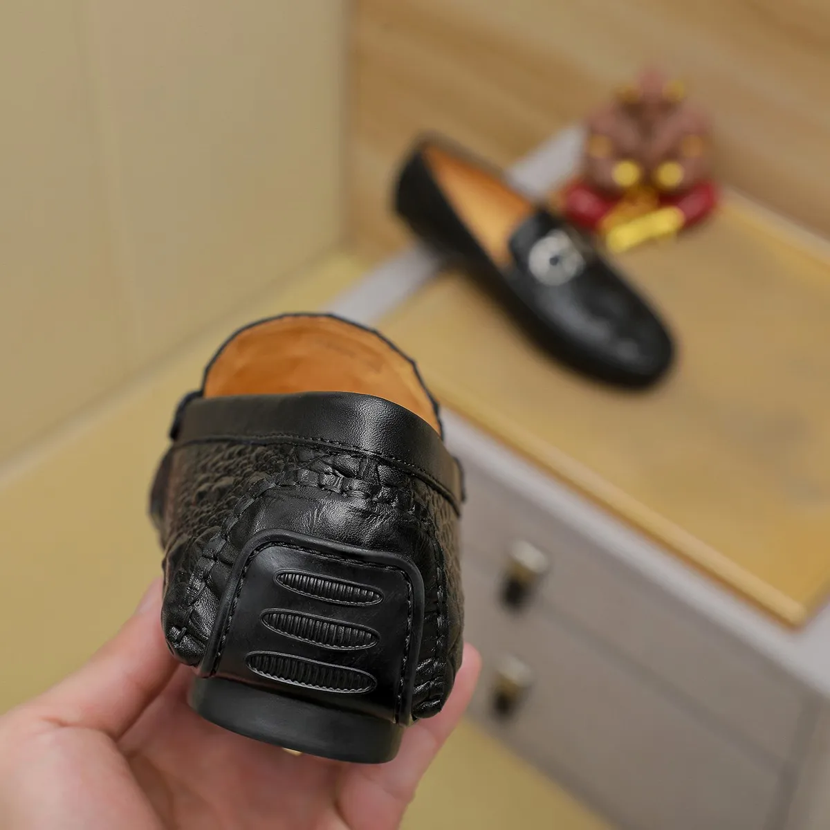 Men's shoes 💰360 🕷🕷【Ferragamo】Ferragamo Popular fashionable casual slip-on shoes🇨🇳Official website counter 1:1 production, original mold opening💯Good quality visible, imported high-end first-layer calfskin, luxurious pigskin lining🌿Very clear texture, high-quality waterproof, non-slip and wear-resistant outsole🎋High quality and low price, truly handmade🍓Color, code number 38-45